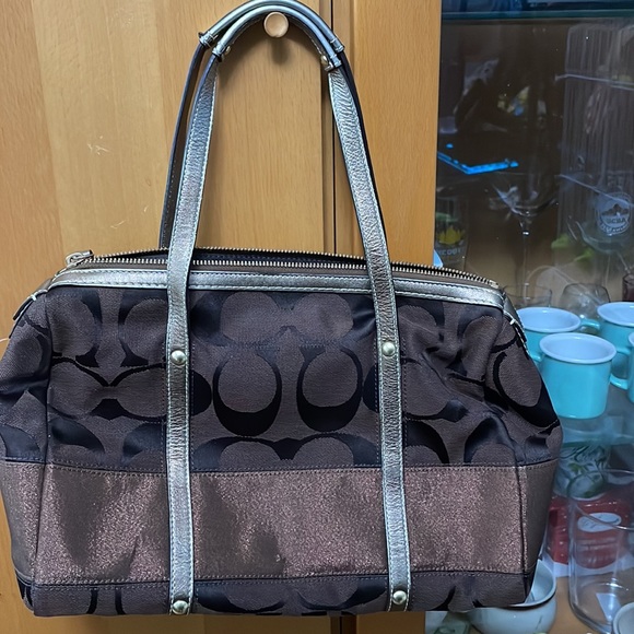 Coach Shoulder Bag - Picture 2 of 10
